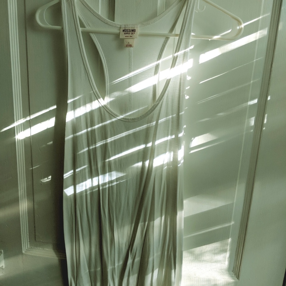 White Mossimo Flowy Tank - Size Large
